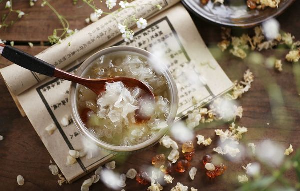 秋季飲食養(yǎng)生要堅(jiān)持益中補(bǔ)氣！
