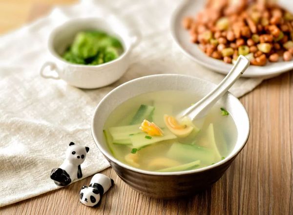 秋季飲食養(yǎng)生要堅(jiān)持益中補(bǔ)氣,！