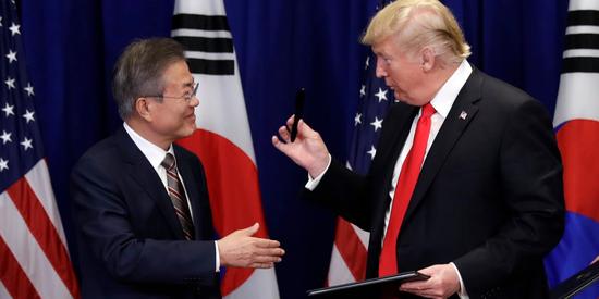 特朗普上任來首個(gè)貿(mào)易協(xié)議!美韓簽署貿(mào)易修正協(xié)議