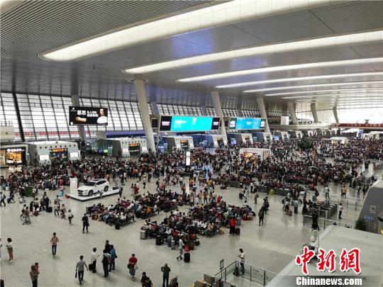 圖為杭州東站,。　張煜歡 攝