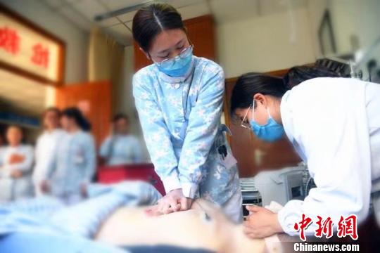 淳安縣第二人民醫(yī)院急診室課題演練現(xiàn)場(chǎng)。淳安縣第二人民醫(yī)院供圖