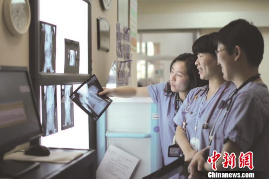 “中國NICU住院早產(chǎn)兒預后質(zhì)量改進項目”通過4年不懈努力,，大幅度提升了早產(chǎn)兒的生存質(zhì)量?！≤窡?攝