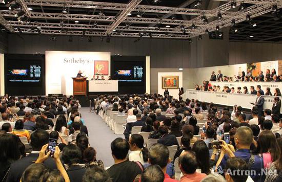 2018年香港蘇富比晚拍,，趙無極《1985年6月至10月》落槌瞬間