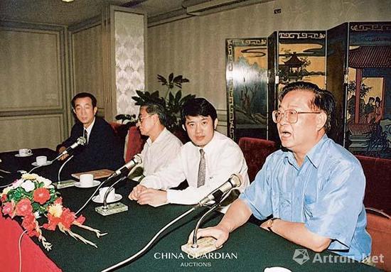 ▲ 張德勤局長(zhǎng)在嘉德聘請(qǐng)專(zhuān)家儀式上講話(huà)