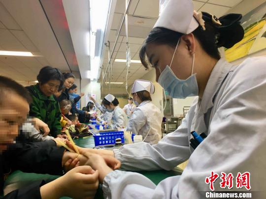 秋季來到“咳”聲一片醫(yī)生提醒：家長(zhǎng)不要盲目止咳