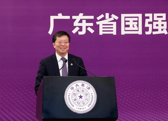 22億,！清華大學(xué)獲中國大學(xué)史上最大單筆捐贈(zèng)