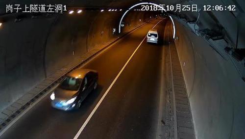 男子雅西高速瘋狂逆行33公里,！兩次拒絕民警指令，理由讓人無(wú)語(yǔ)
