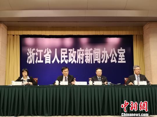 浙江全面推進(jìn)縣域醫(yī)共體建設(shè)新聞發(fā)布會(huì),。　張煜歡 攝