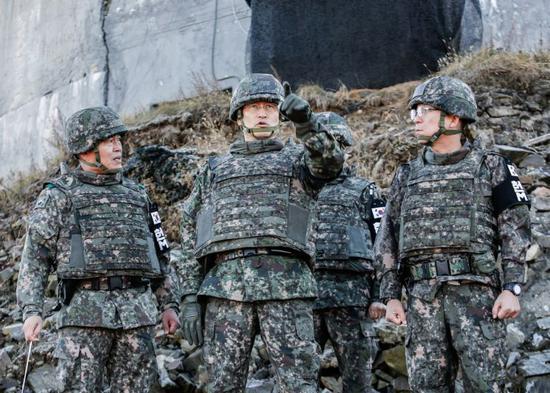 前線哨所怎么拆,？韓國(guó)出動(dòng)挖掘機(jī) 朝鮮直接爆破