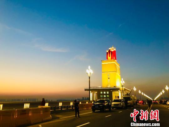 南京長江大橋開通在即：外地號(hào)牌車輛全天禁行