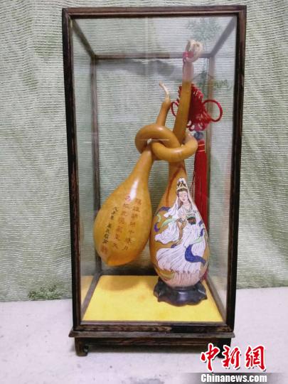 雙扣葫蘆雕作品 萬(wàn)志雄 攝