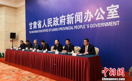 12月29日，甘肅省人民政府新聞辦公室舉行2018年全省組織工作新聞發(fā)布會(huì),?！《∷?攝