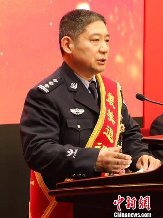 “最美退役軍人”張保國講述個人先進事跡,。　李純　攝