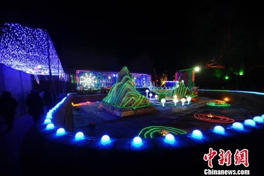 本屆燈會借助IP的力量，以“溯時光新春游園燈會”為主題,。張壁古堡景區(qū)供圖