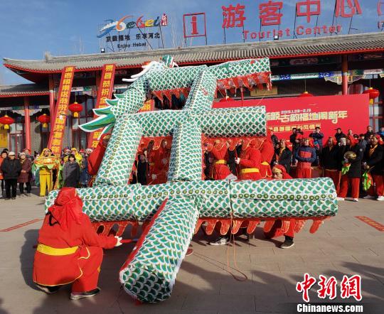 河北易縣首屆“民俗風情年”在清西陵景區(qū)啟幕