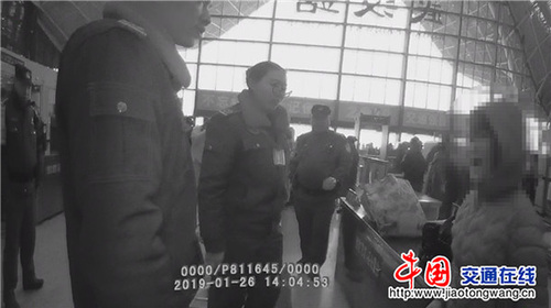 行李中有長剪刀不配合安檢 戲精女車站撒潑被拘5天