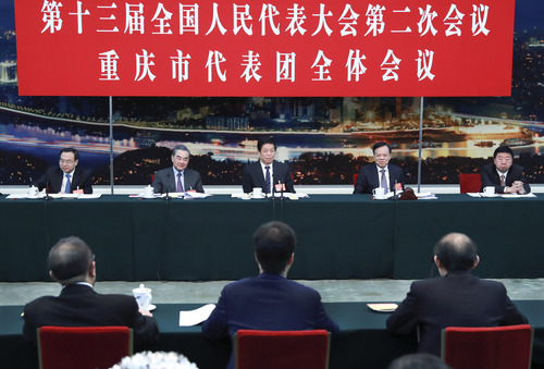 3月9日,，中共中央政治局常委,、全國(guó)人大常委會(huì)委員長(zhǎng)栗戰(zhàn)書(shū)參加十三屆全國(guó)人大二次會(huì)議重慶代表團(tuán)的審議。新華社記者 龐興雷 攝