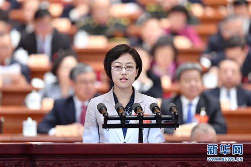 諾敏委員作大會(huì)發(fā)言。 新華社記者 殷博古 攝