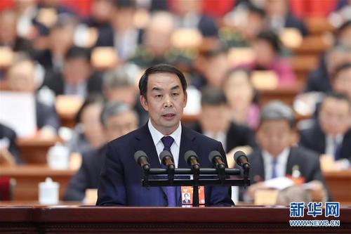 姚愛興委員代表民進中央作大會發(fā)言,。 新華社記者 丁海濤 攝