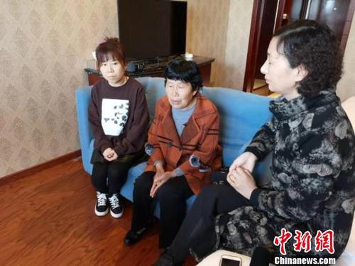 失散30年母女終相認(rèn),?！〕＞?攝