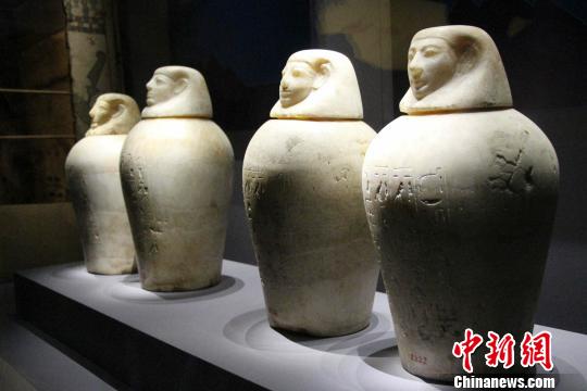 圖為展覽中展出的卡諾卜罐,?！≮w曉 攝