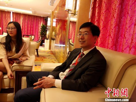 廈門大學(xué)附屬中山醫(yī)院普外科學(xué)科帶頭人吳國洋接受記者采訪,?！罘?攝