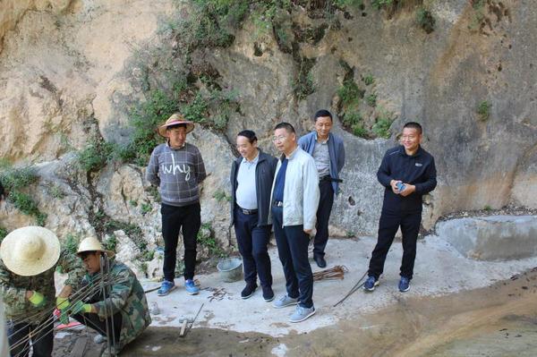 甘南州舟曲縣政協(xié)機(jī)關(guān)開展脫貧攻堅(jiān)結(jié)對共建工作