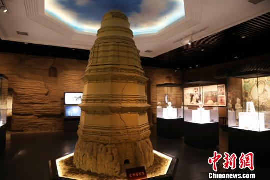 西夏博物館中還原的西夏文物?！±钆迳?攝