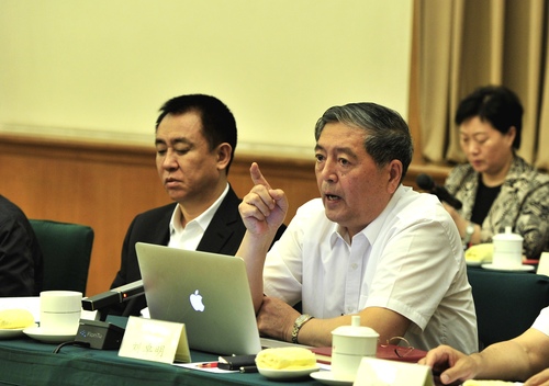劉卓明常委在專題分組討論會上發(fā)言,。