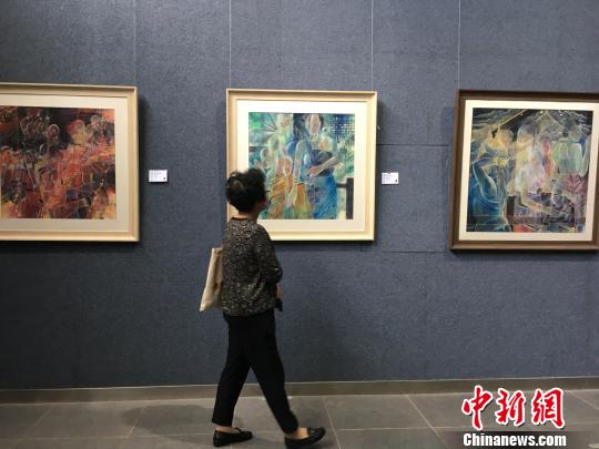 圖為活動(dòng)現(xiàn)場?！畋逃?攝