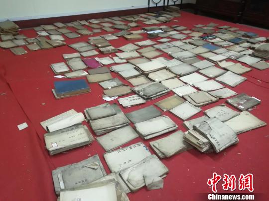 山東省圖書館內(nèi)的部分醫(yī)學(xué)類古籍書,?！O婷婷 攝