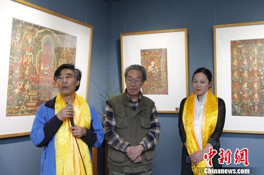 圖為主創(chuàng)者高志勇講述創(chuàng)作經(jīng)歷,。　趙朗 攝