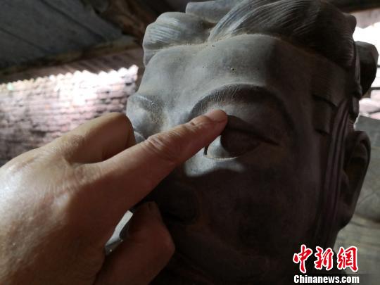 圖為馬石凹制作的兵馬俑仿制品細(xì)節(jié),?！↑h田野 攝