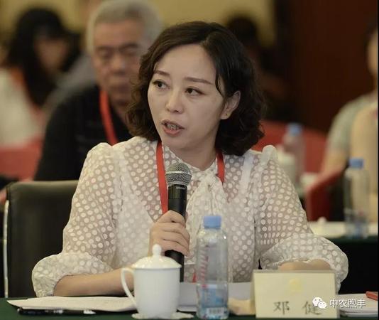 全國政協(xié)委員,、吉林省白城市副市長鄧健極為期盼著鹽堿地治理技術(shù)和模式的突破。