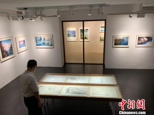“中洲旅人——約翰·豪藝術(shù)展”,?！】涤裾?攝