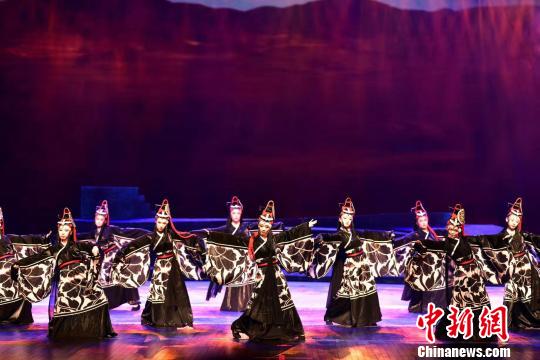 圖為甘肅少數(shù)民族劇目展演,。(資料圖) 鐘欣 攝