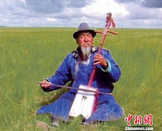 圖為烏力格爾演出現(xiàn)場(chǎng),。通遼宣傳部供圖