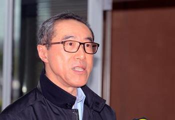 全國(guó)政協(xié)常委唐英年：父親告訴我,，愛(ài)國(guó)愛(ài)港是港區(qū)委員的靈魂