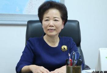 八屆、九屆,、十二屆全國(guó)政協(xié)委員陳玲：政協(xié)里的“兩岸一家親”代言人