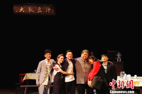 《豆汁兒》劇照?！⊥蹶诲?攝