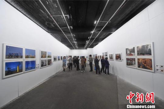百余幅照片亮相平遙記錄新中國(guó)70年工業(yè)發(fā)展