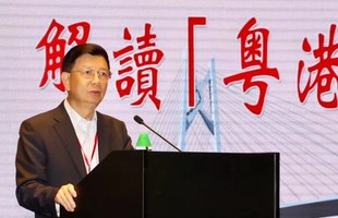 觀禮國(guó)慶閱兵港區(qū)全國(guó)政協(xié)委員：我是中國(guó)人,， 我自豪,！
