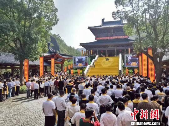 祭典開(kāi)始 周禹龍 攝