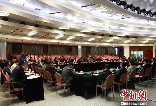 全國文藝界“崇德尚藝,、潛心耕耘,，做有信仰、有情懷,、有擔當?shù)男聲r代文藝工作者”座談會在京召開