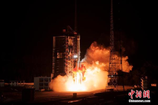 通信技術(shù)試驗衛(wèi)星四號主要用于開展多頻段、高速率衛(wèi)星通信技術(shù)驗證,。郭文彬 攝