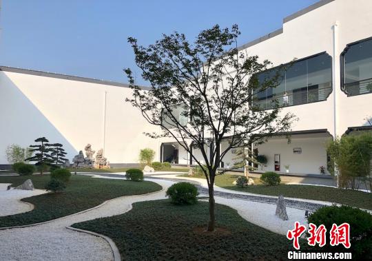 錢松喦藝術館中，黛瓦白墻古韻十足,?！O權 攝