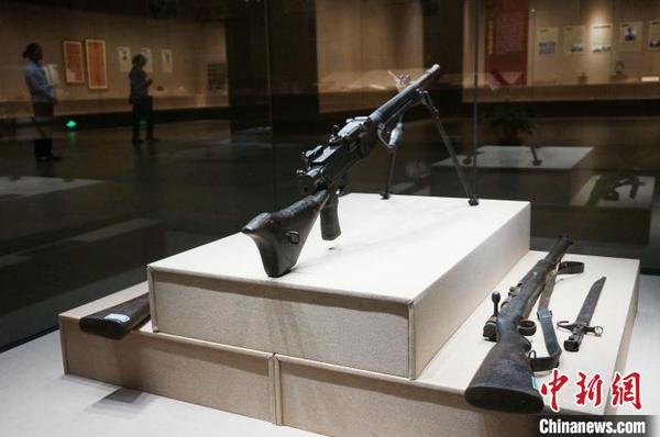 解放戰(zhàn)爭時期輕機槍,、步槍?！W惠蘭 攝