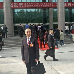 張新東：為書畫藝術(shù)傳承而奉獻