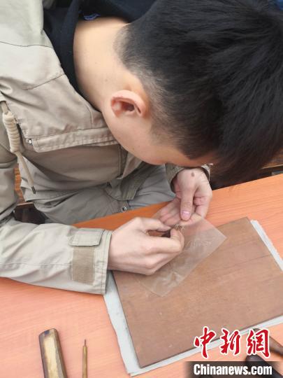 圖為現(xiàn)場(chǎng)展示,?！“⒘漳?攝