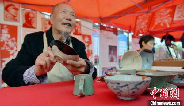 襄陽市非遺展演現(xiàn)場 付昌安 攝